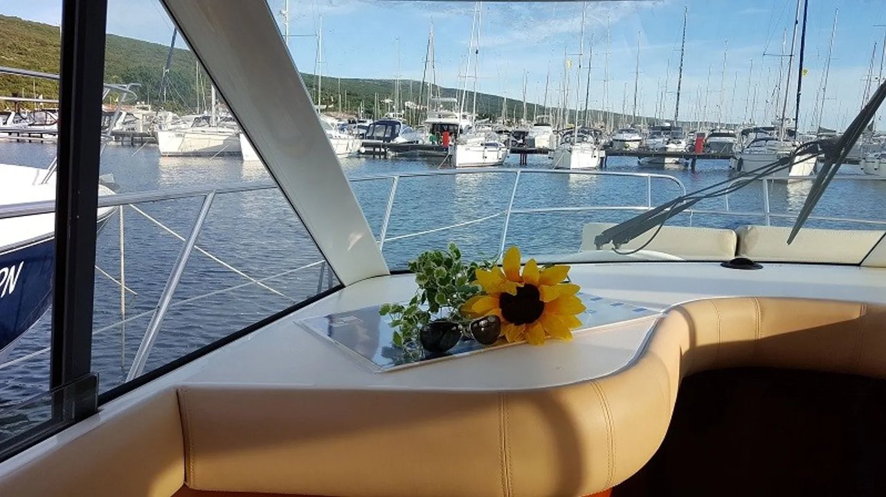 Prestige 36 Fly — photo 17