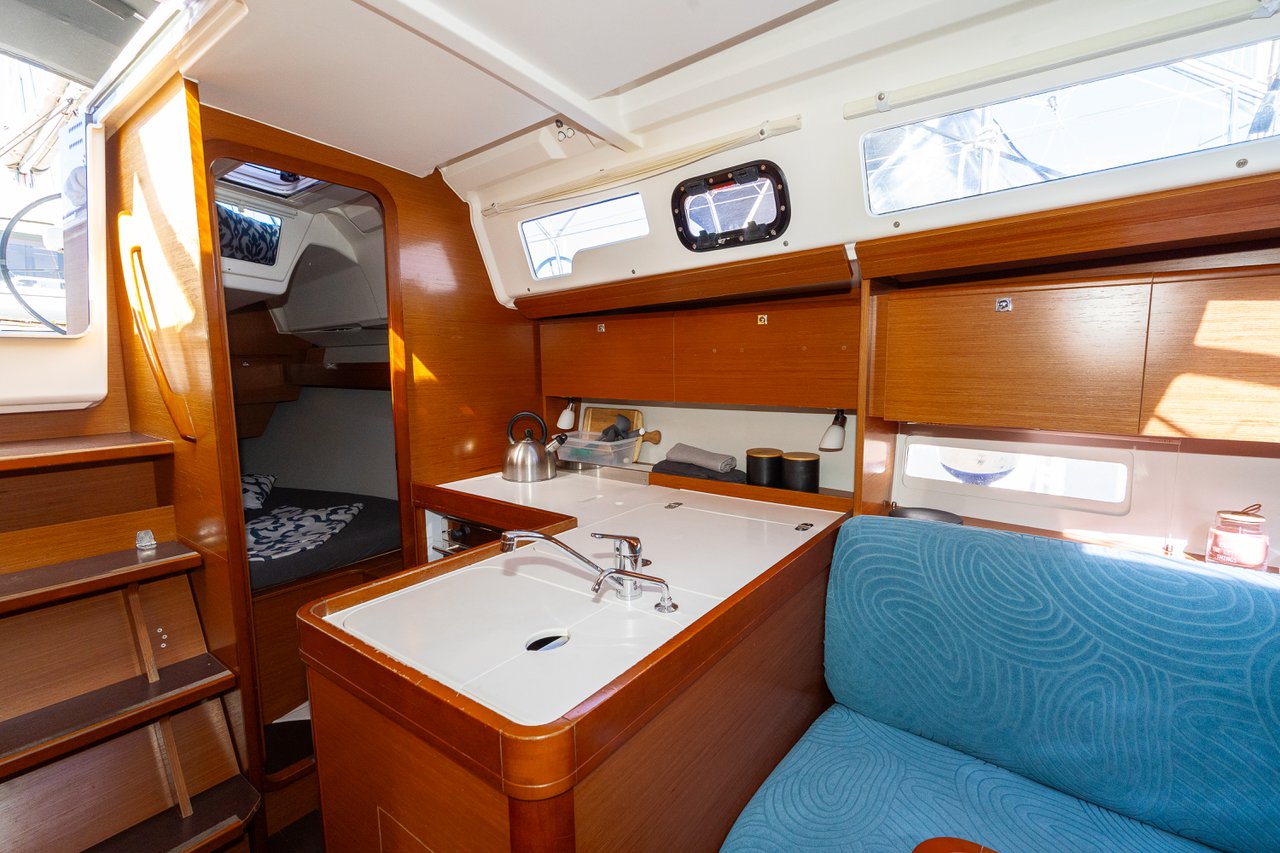 Dufour 360 GL - 3 cab. — photo 7