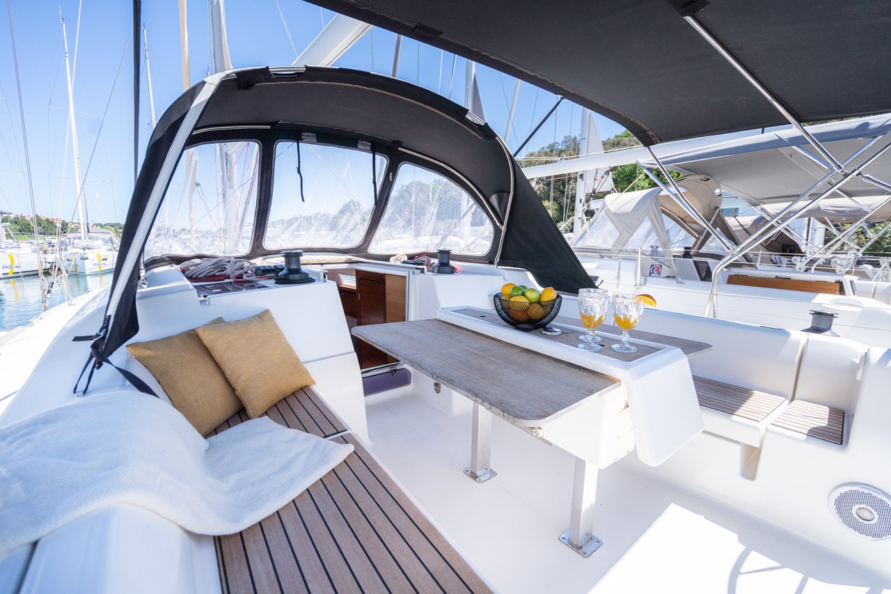 Dufour 382 GL — photo 3