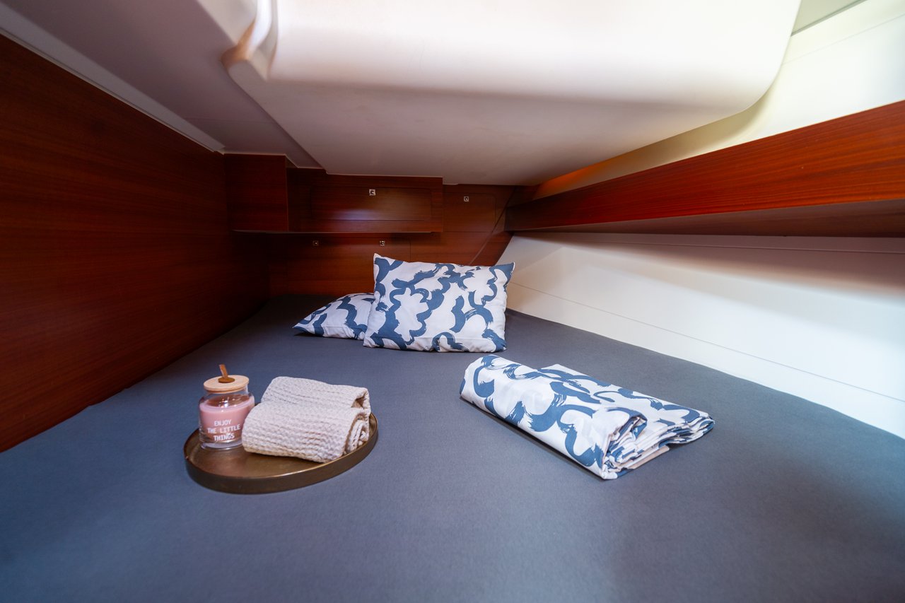 Dufour 382 GL — photo 12