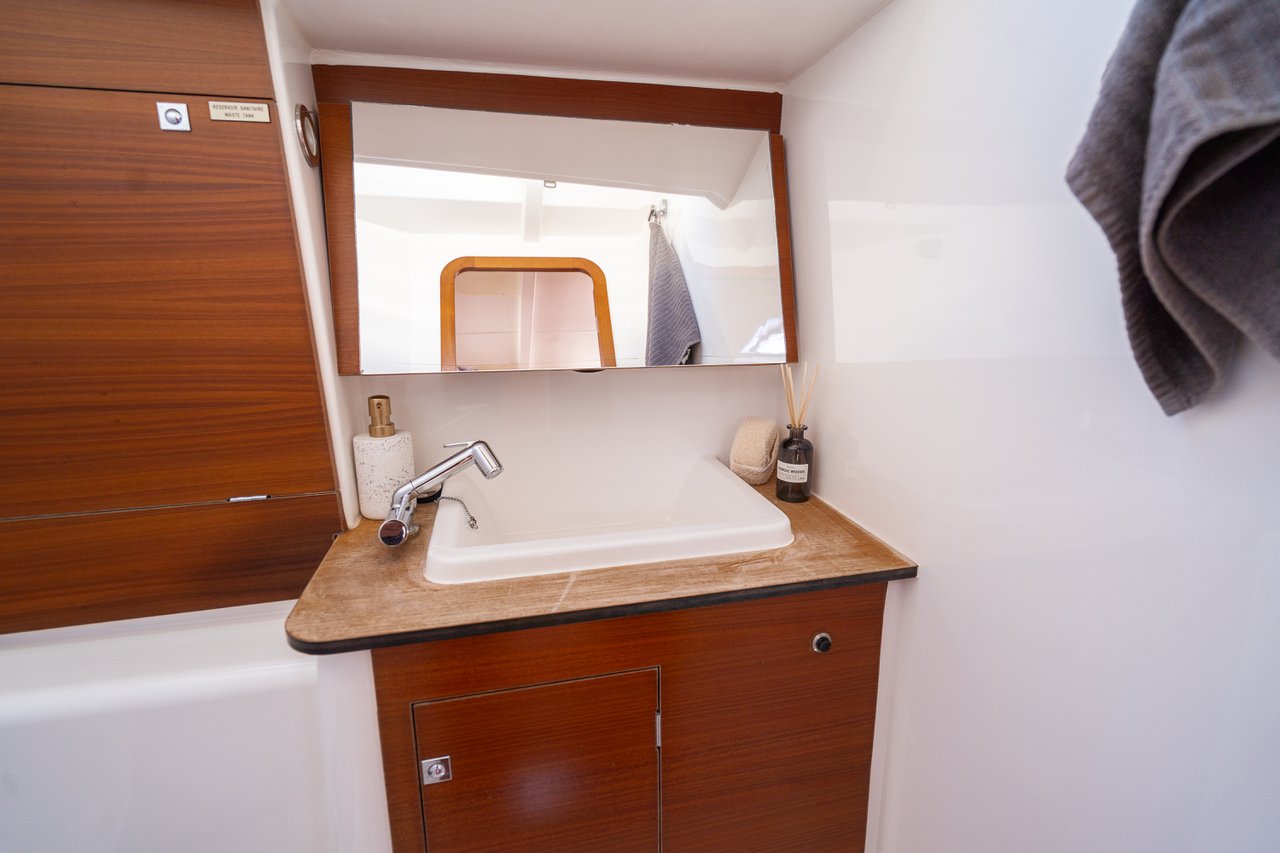 Dufour 382 GL — photo 15