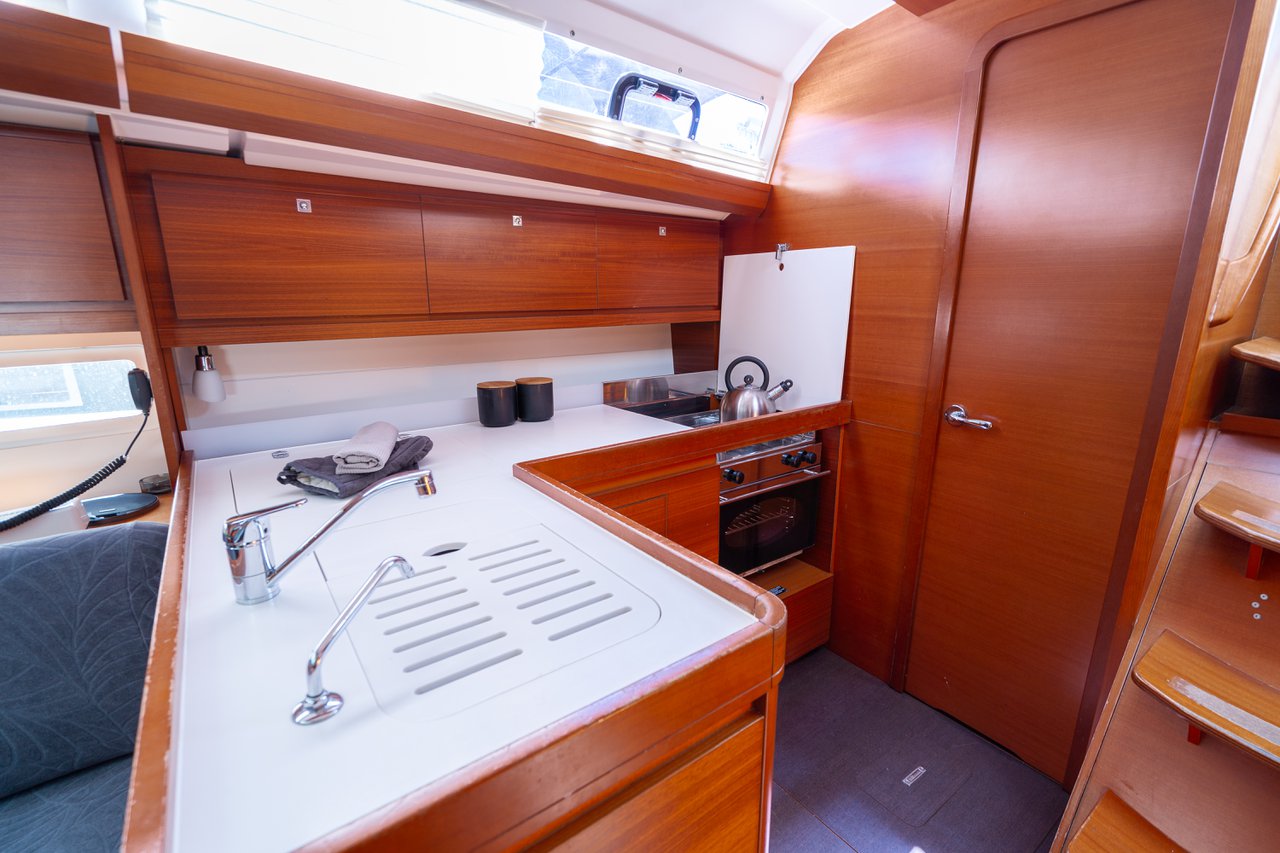 Dufour 412 GL — photo 11