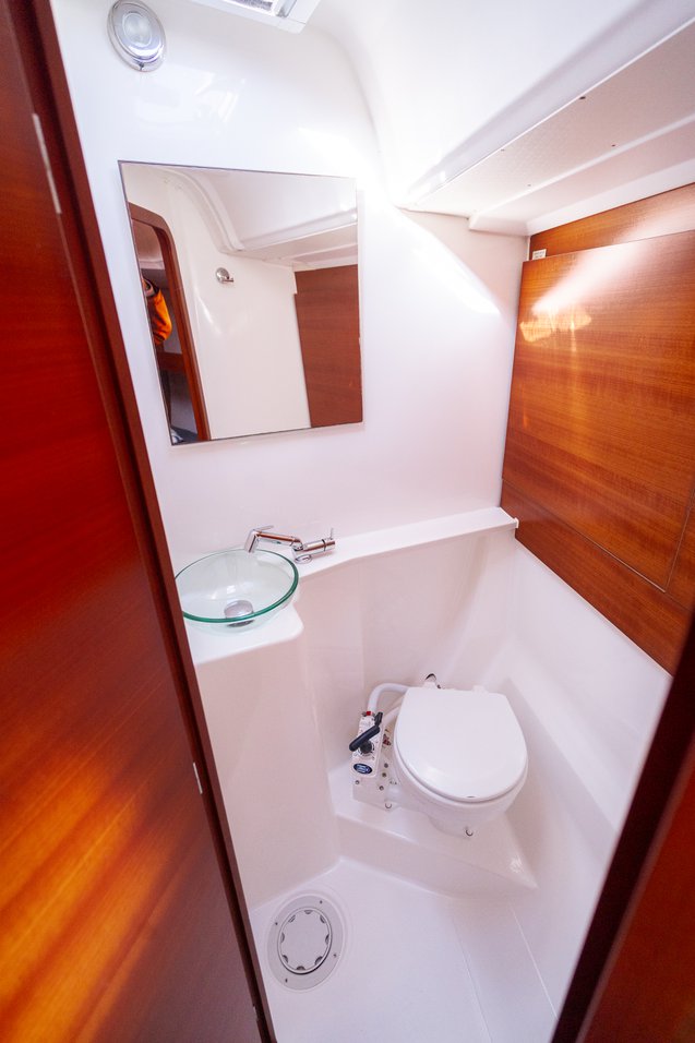 Dufour 460 GL — photo 18