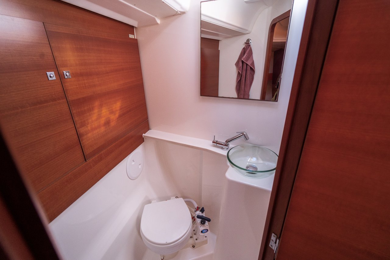 Dufour 460 GL — photo 19
