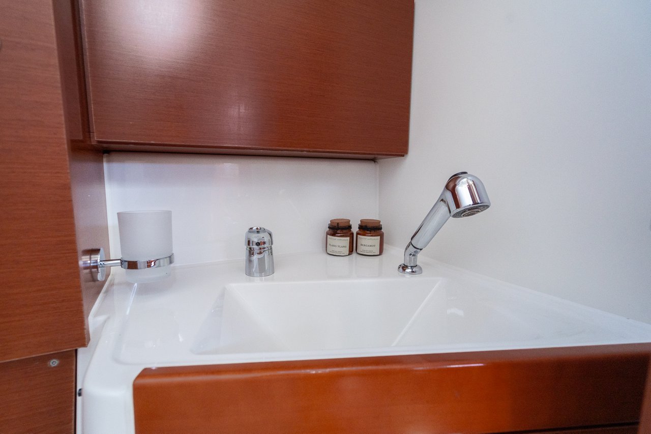 Oceanis 38.1 — photo 12
