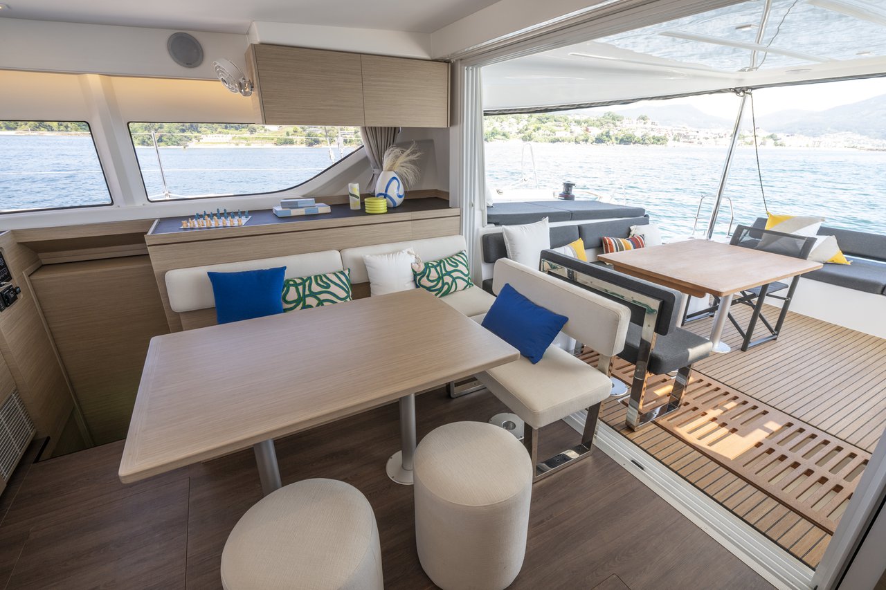 Lagoon 43 - 4 + 1 cab. — photo 11
