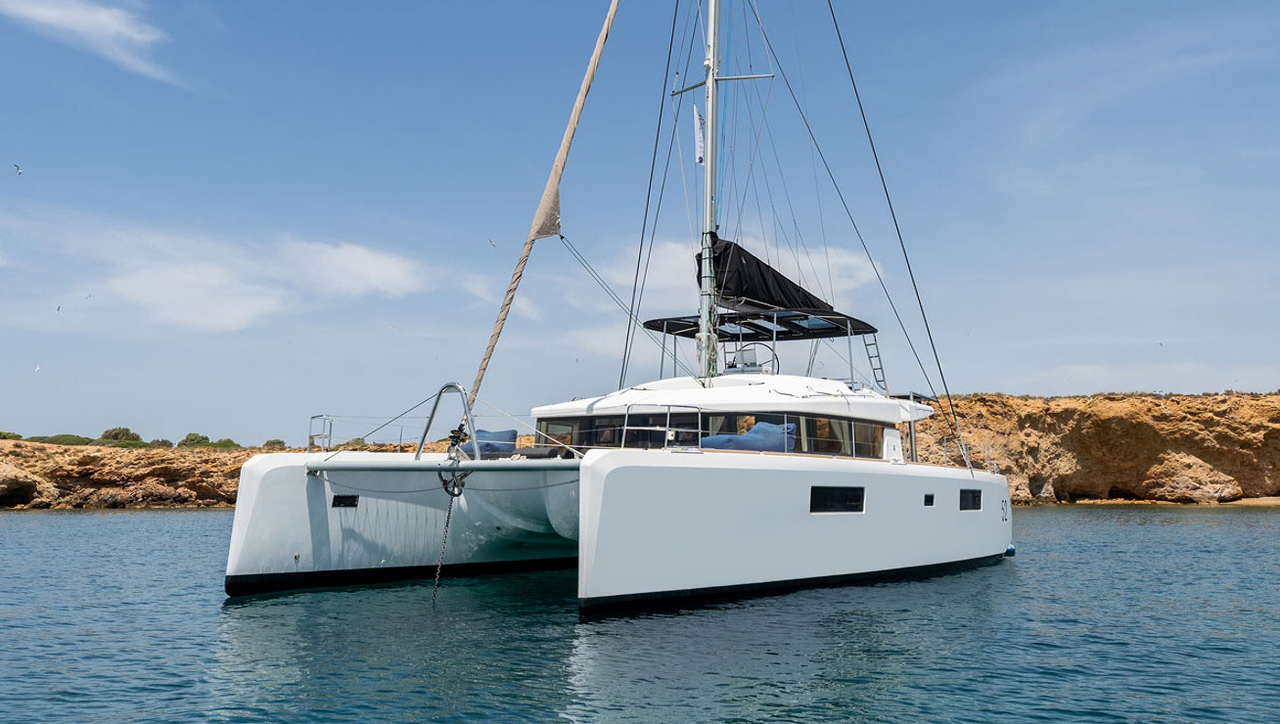 Lagoon 52 - 6 + 2 cab. — photo 1
