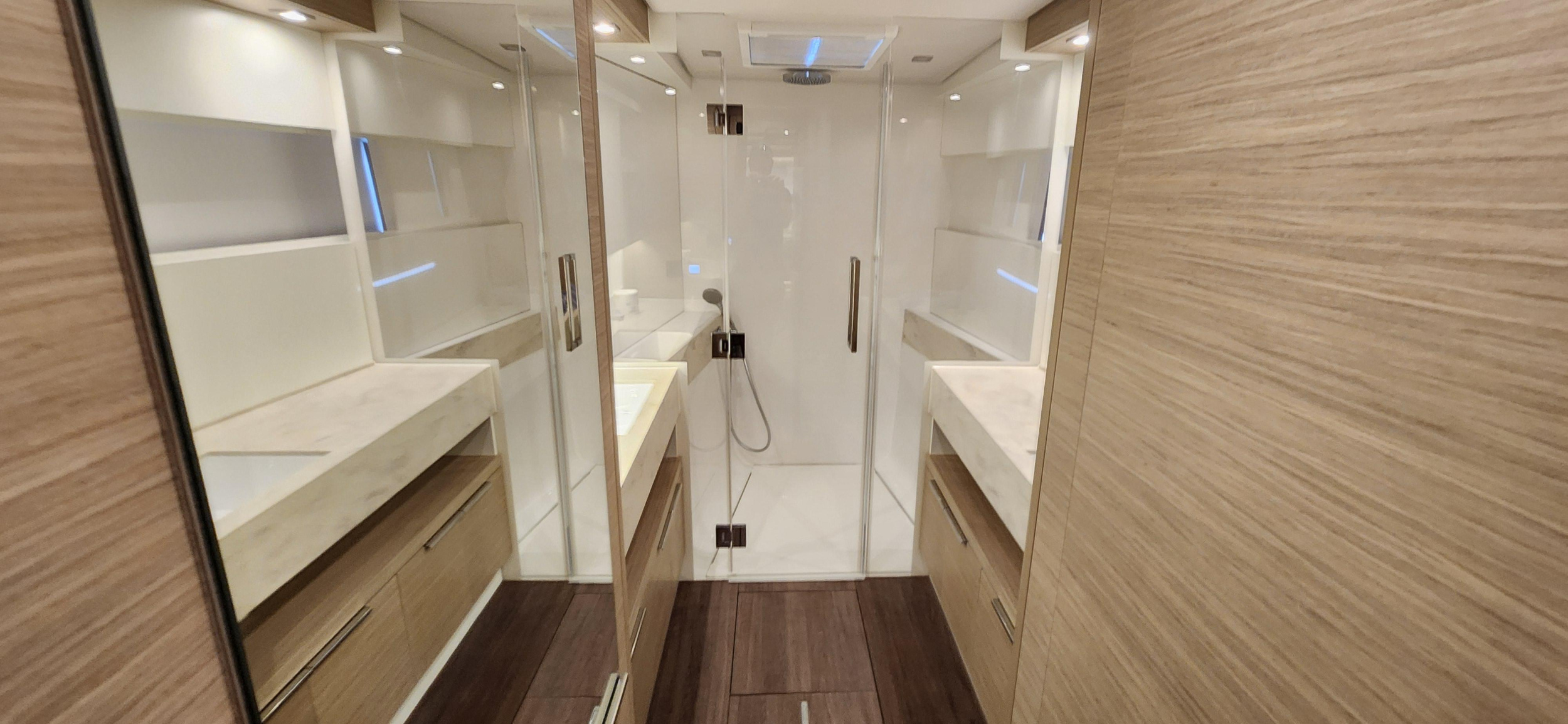 Lagoon 51 OW - 4 + 1 cab. — photo 27