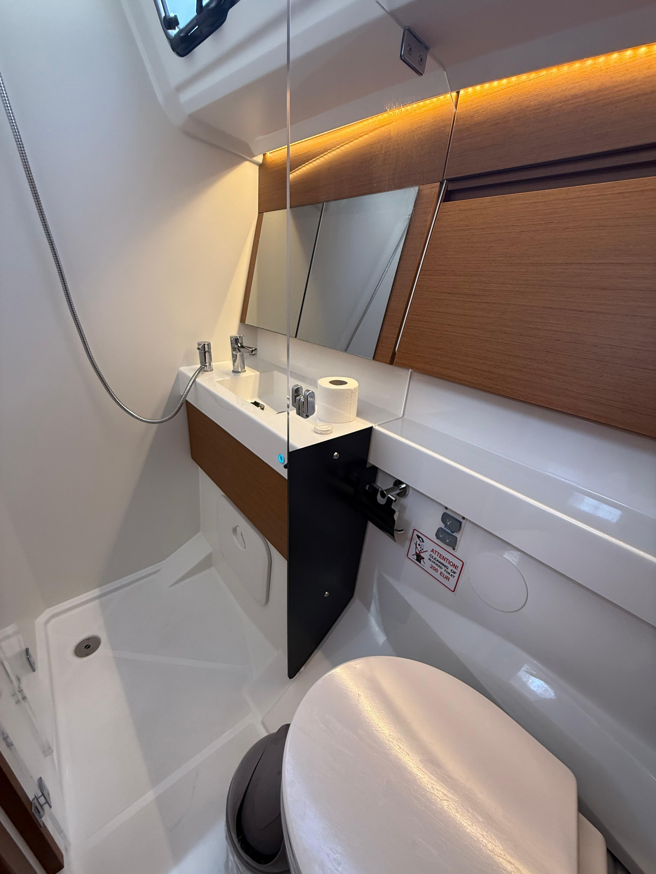 Sun Odyssey 410 - 3 cab. — photo 12