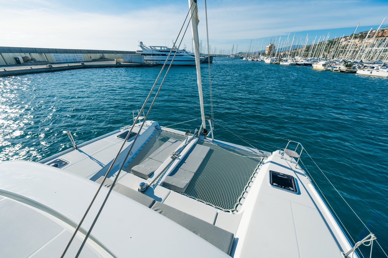 Lagoon 42 - 4 cab. — photo 10