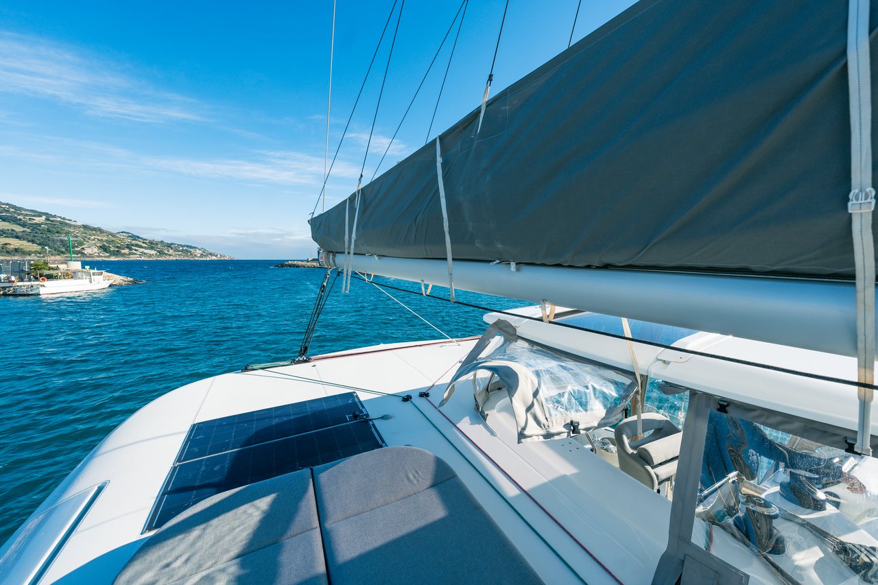 Lagoon 42 - 4 cab. — photo 11