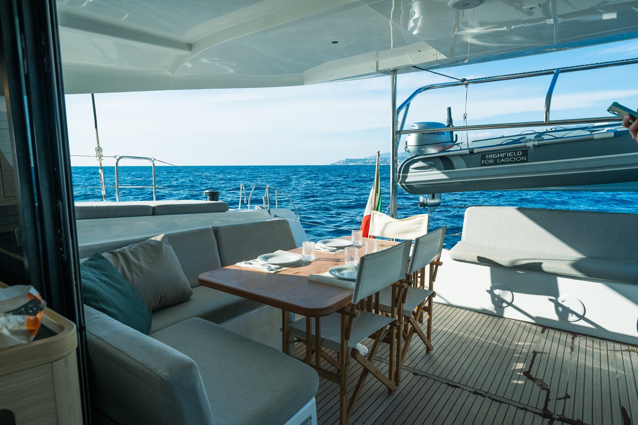 Lagoon 42 - 4 cab. — photo 12