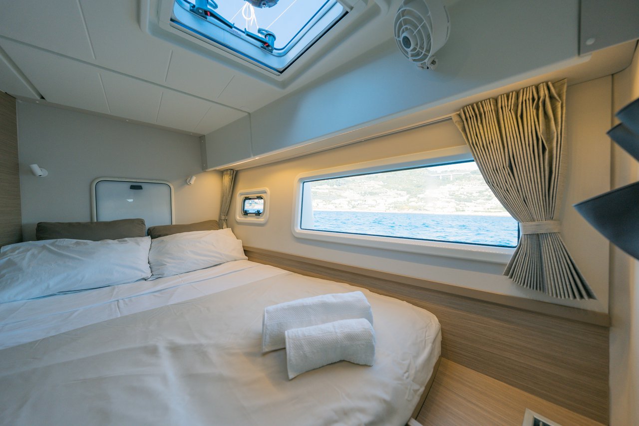 Lagoon 42 - 4 cab. — photo 23