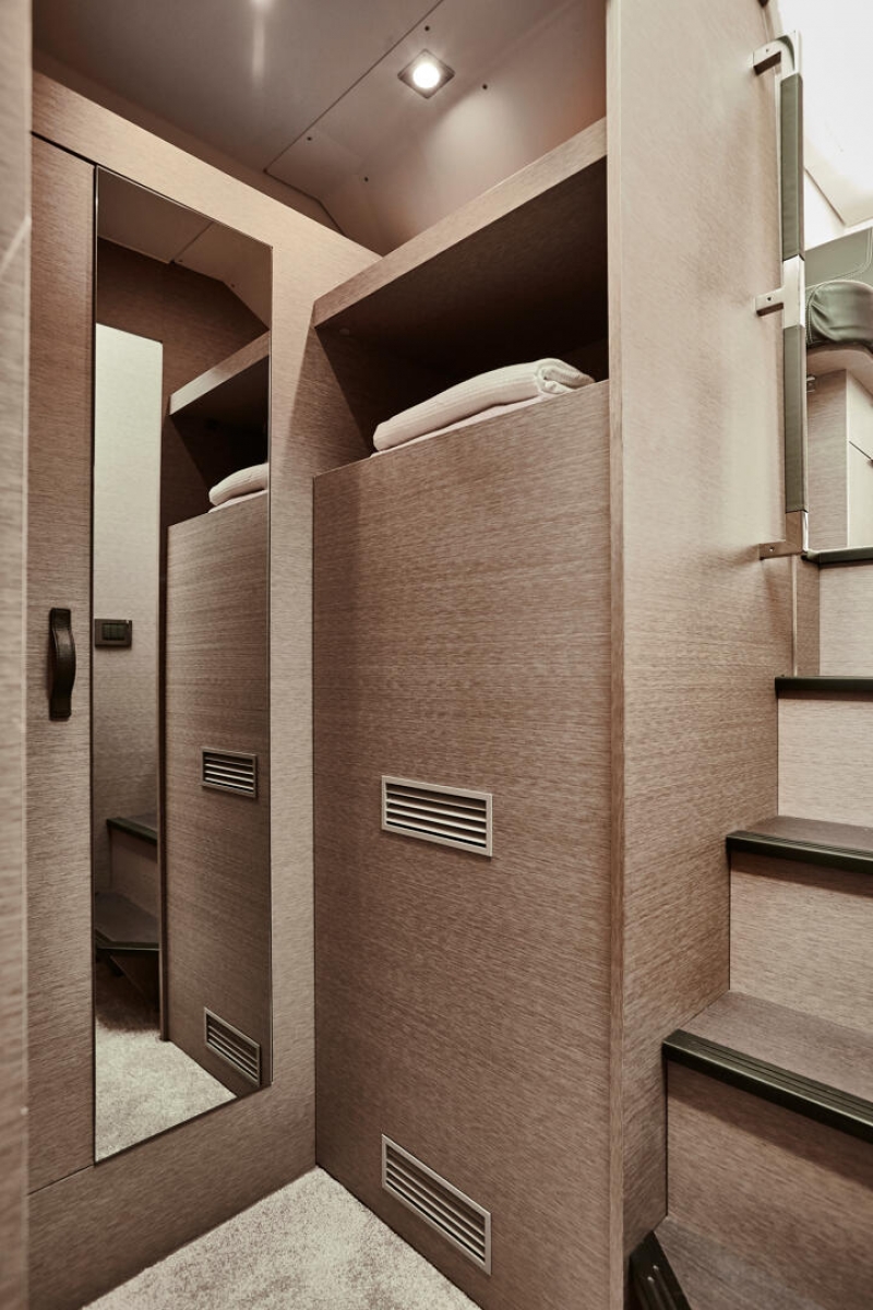 Prestige 420 Fly - 2 cab. — photo 15