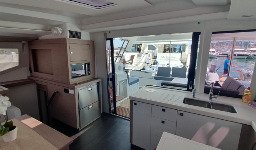 Fountaine Pajot Astrea 42 - 4 + 1 cab. — photo 10