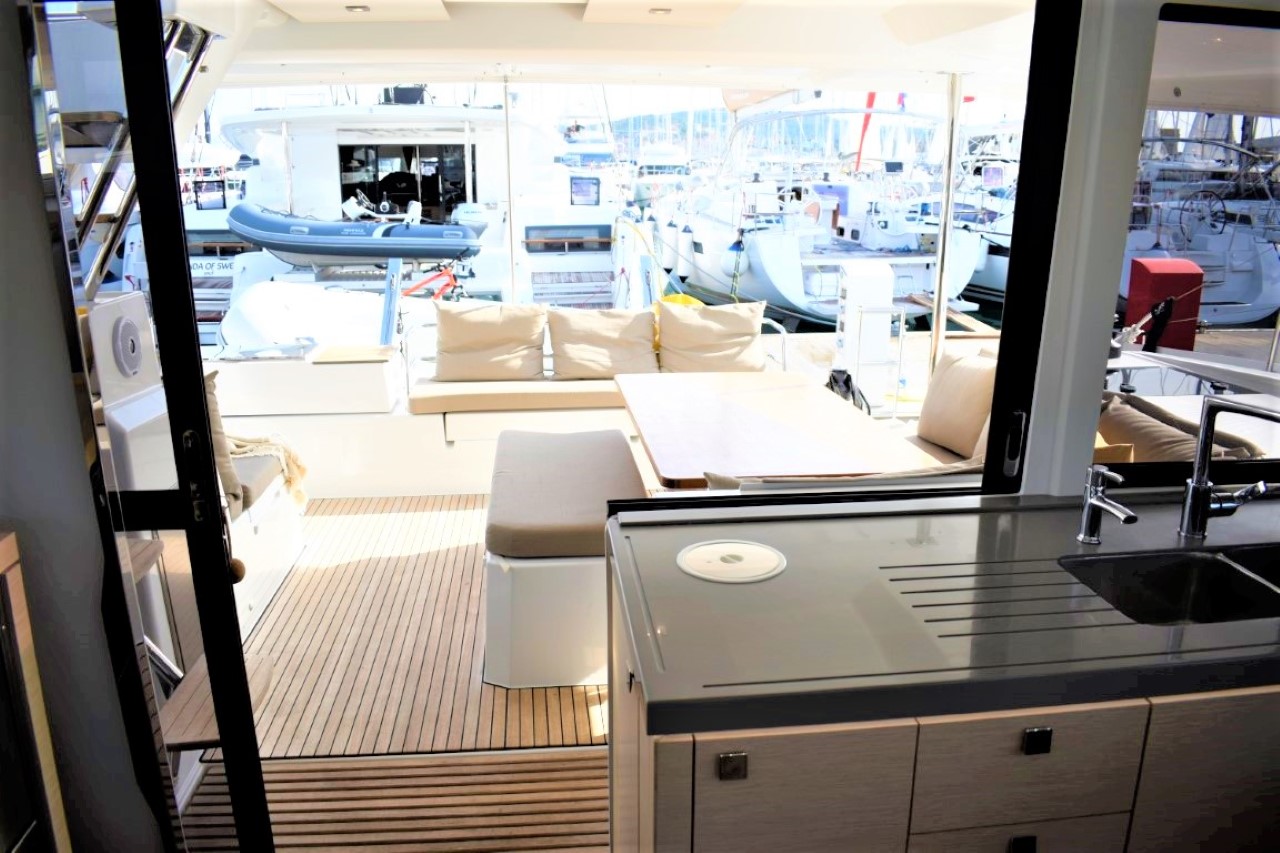Fountaine Pajot Astrea 42 - 4 + 2 cab. — photo 11
