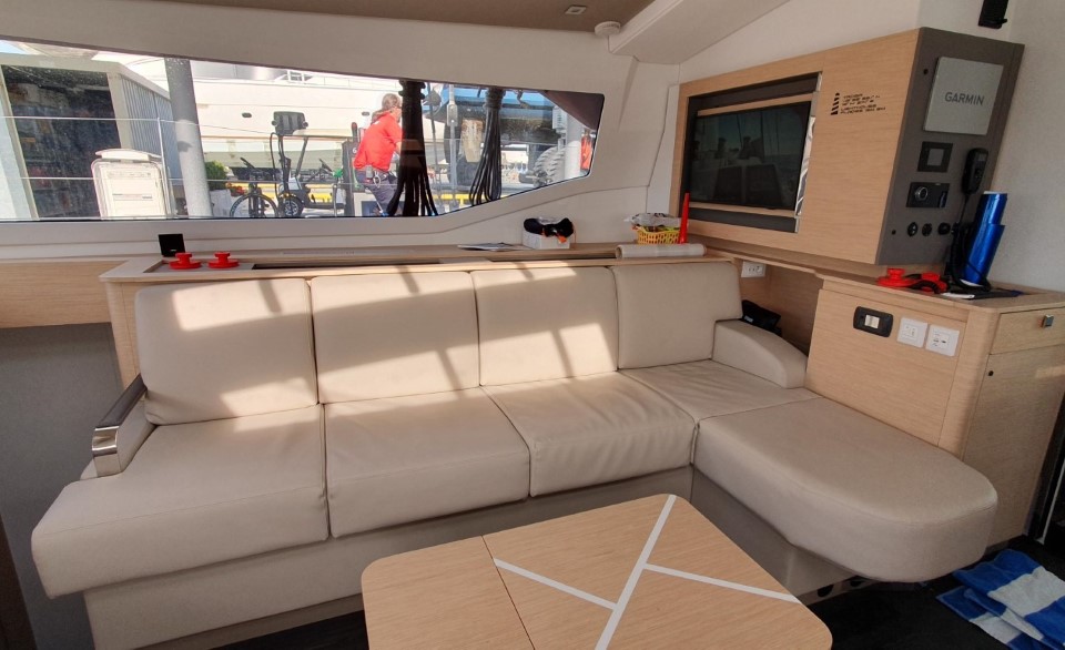 Fountaine Pajot Aura 51 — photo 10