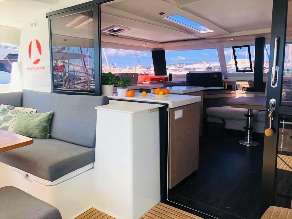 Fountaine Pajot Saona 47 Quintet - 5 + 1 cab. — photo 8