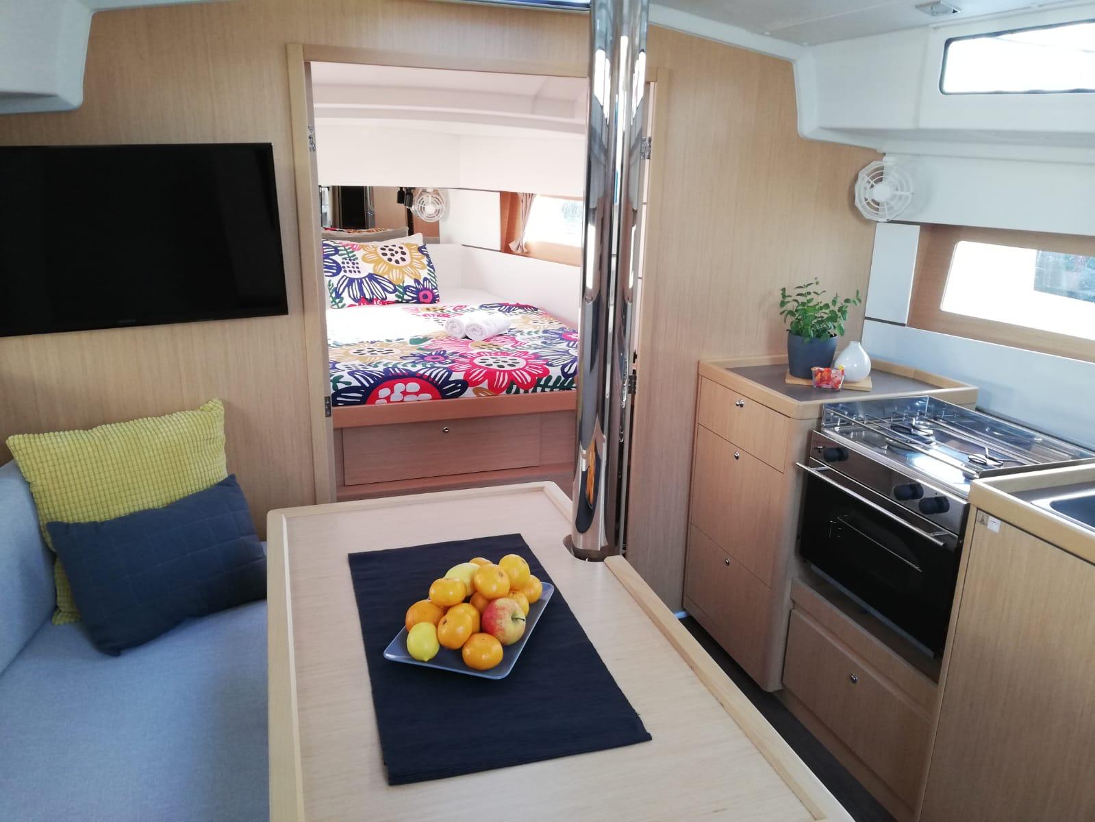 Oceanis 30.1 — photo 9