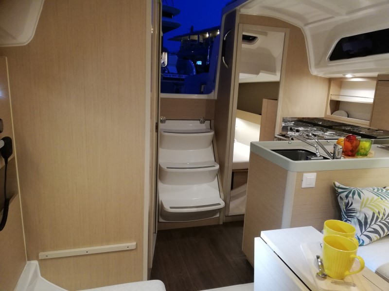Oceanis 30.1 — photo 10