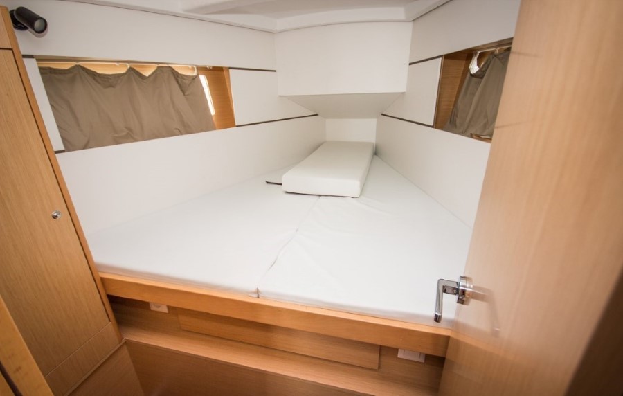Oceanis 35 — photo 10
