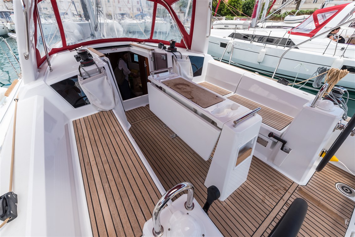 Oceanis 35.1 — photo 5