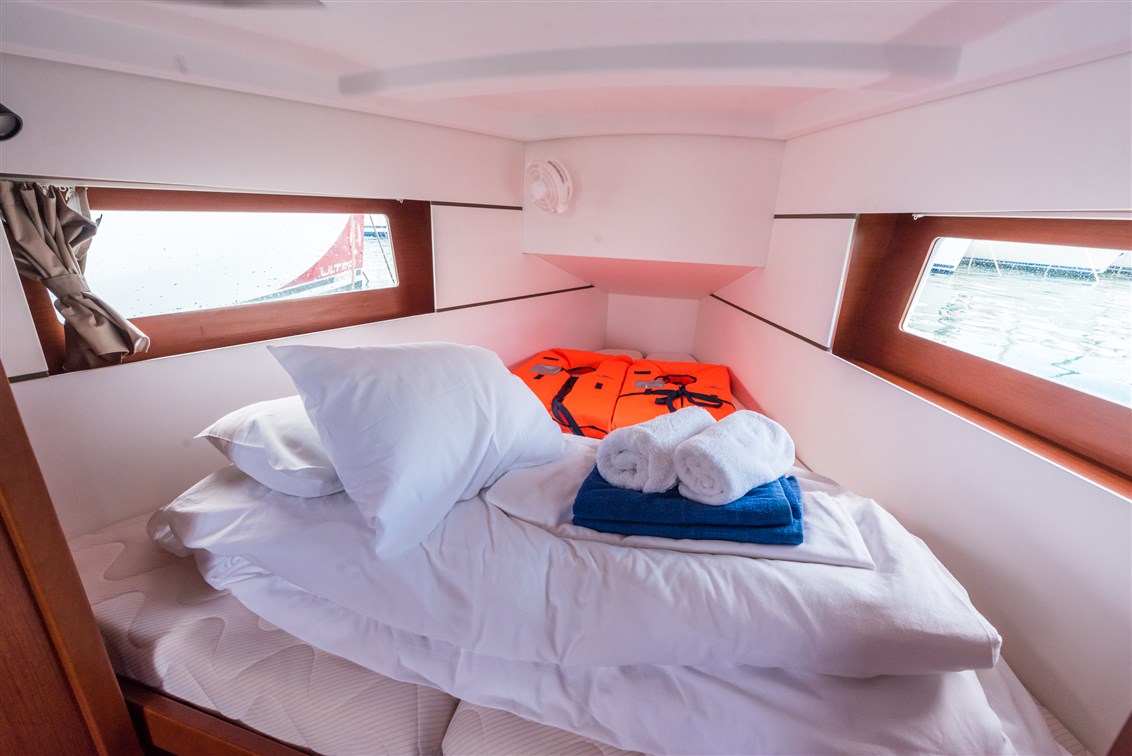 Oceanis 35.1 — photo 13