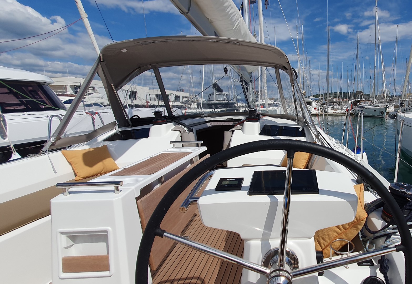 Oceanis 37.1 — photo 8