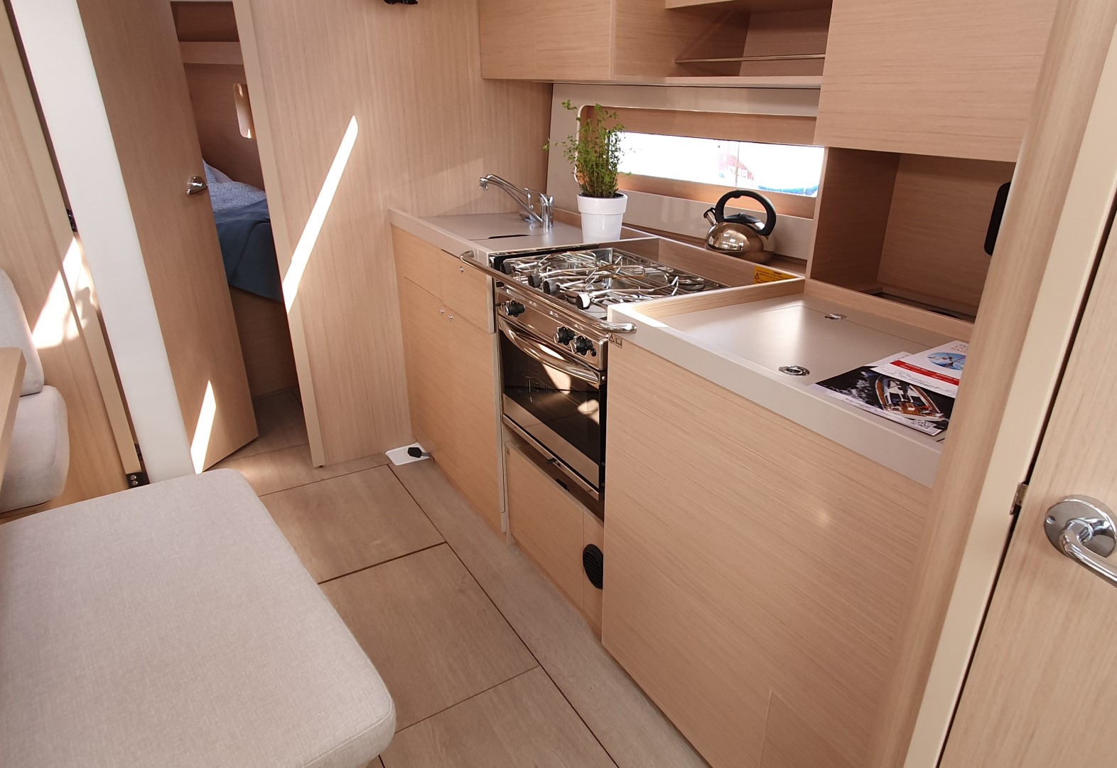 Oceanis 37.1 — photo 13