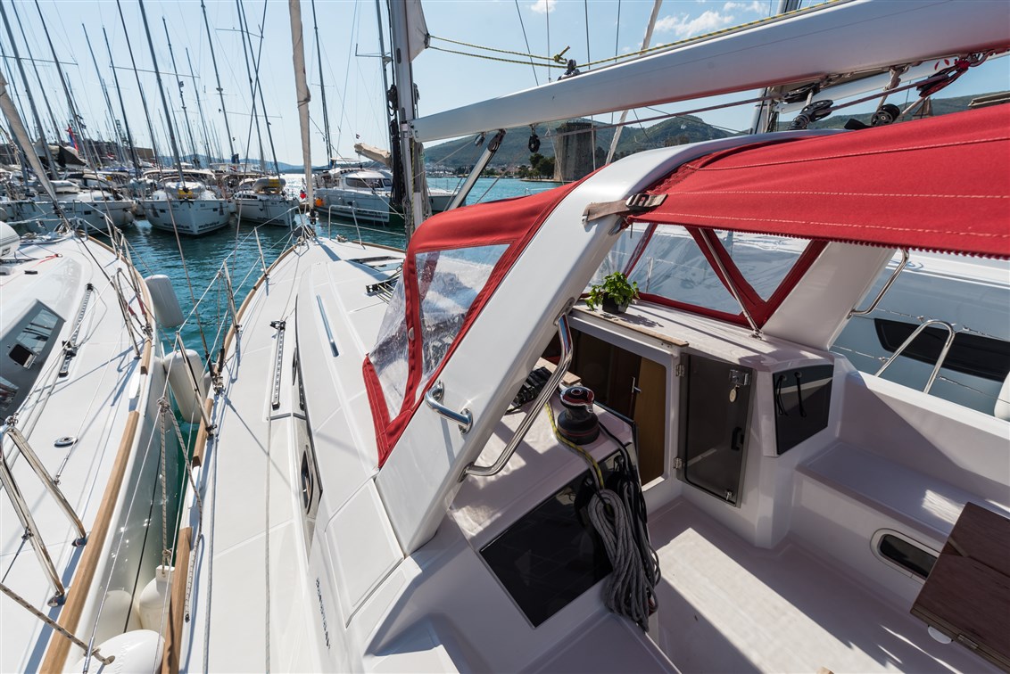 Oceanis 38 - 3 cab. — photo 11