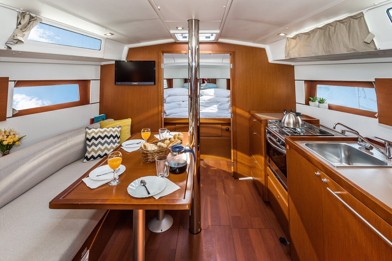 Oceanis 38.1 — photo 11