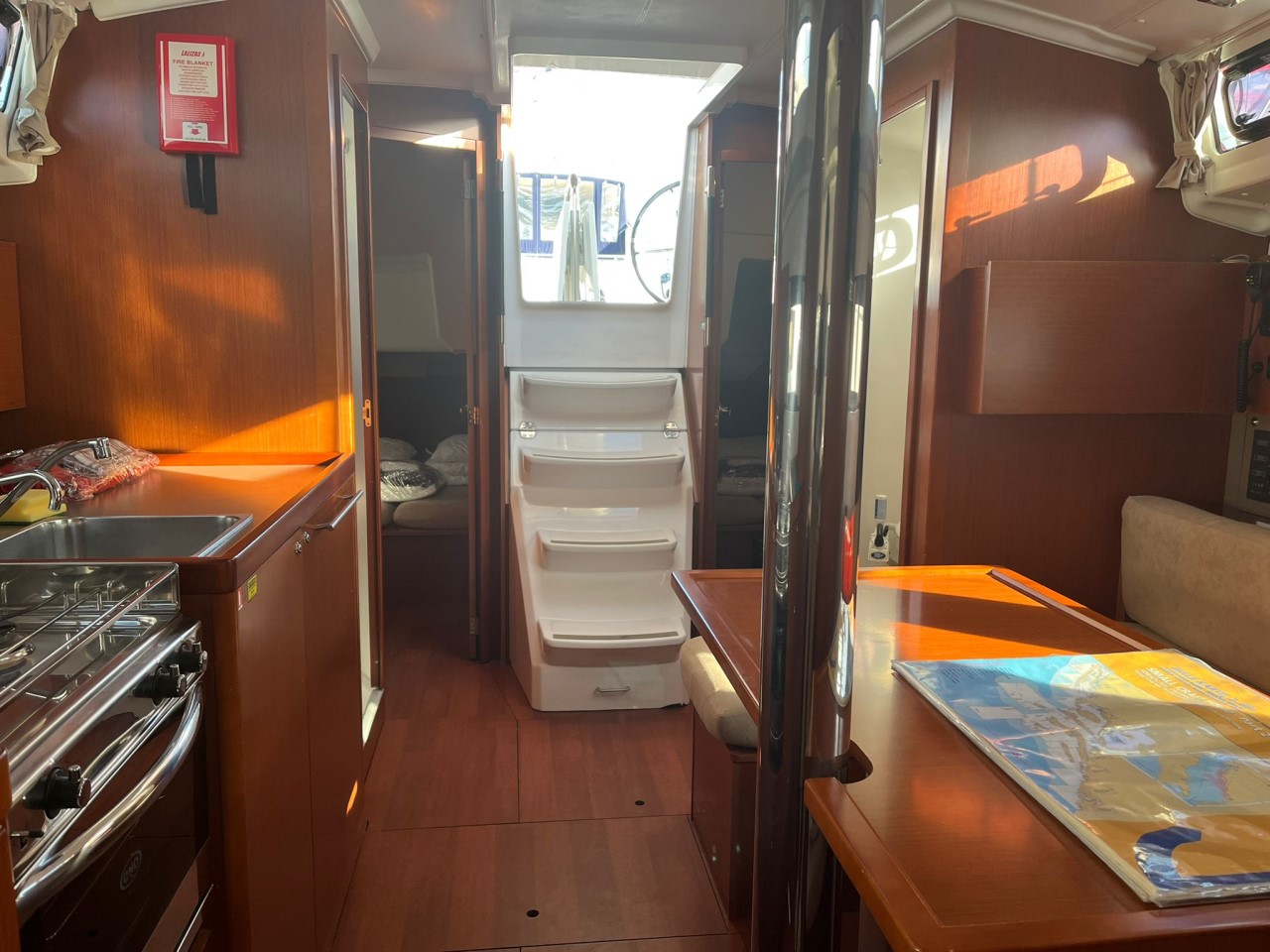 Oceanis 38.1 — photo 9