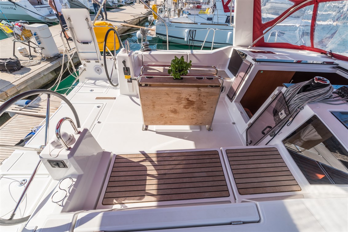 Oceanis 41.1 — photo 9