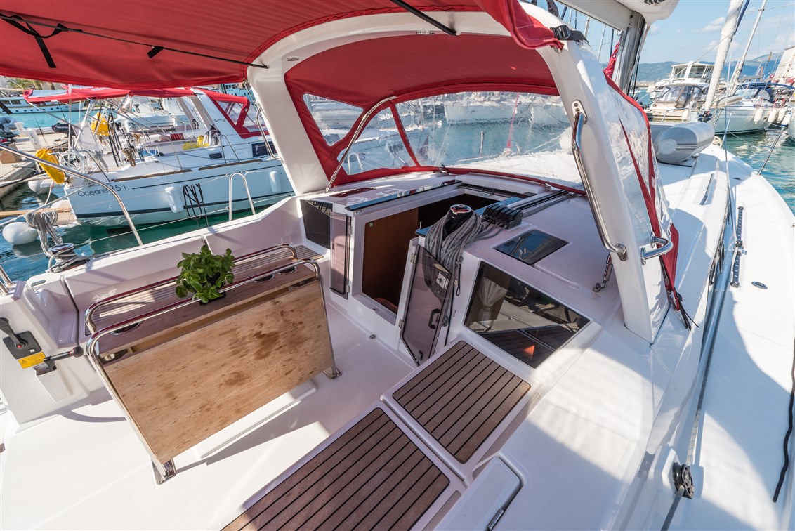 Oceanis 41.1 — photo 10