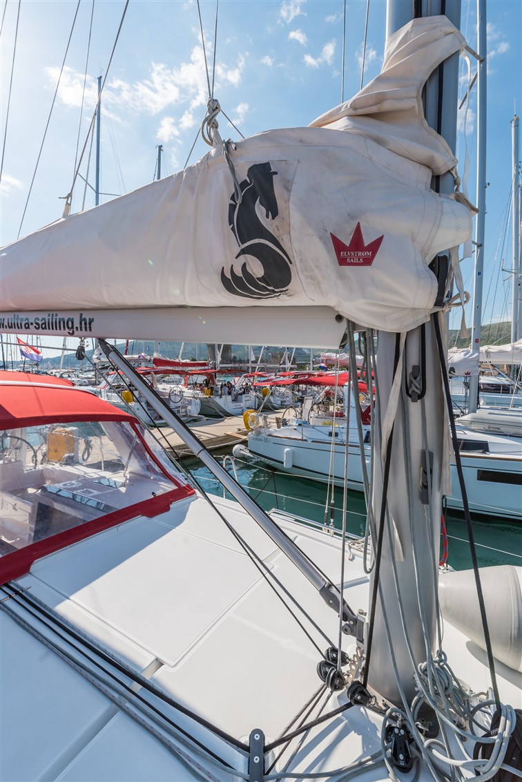 Oceanis 41.1 — photo 15