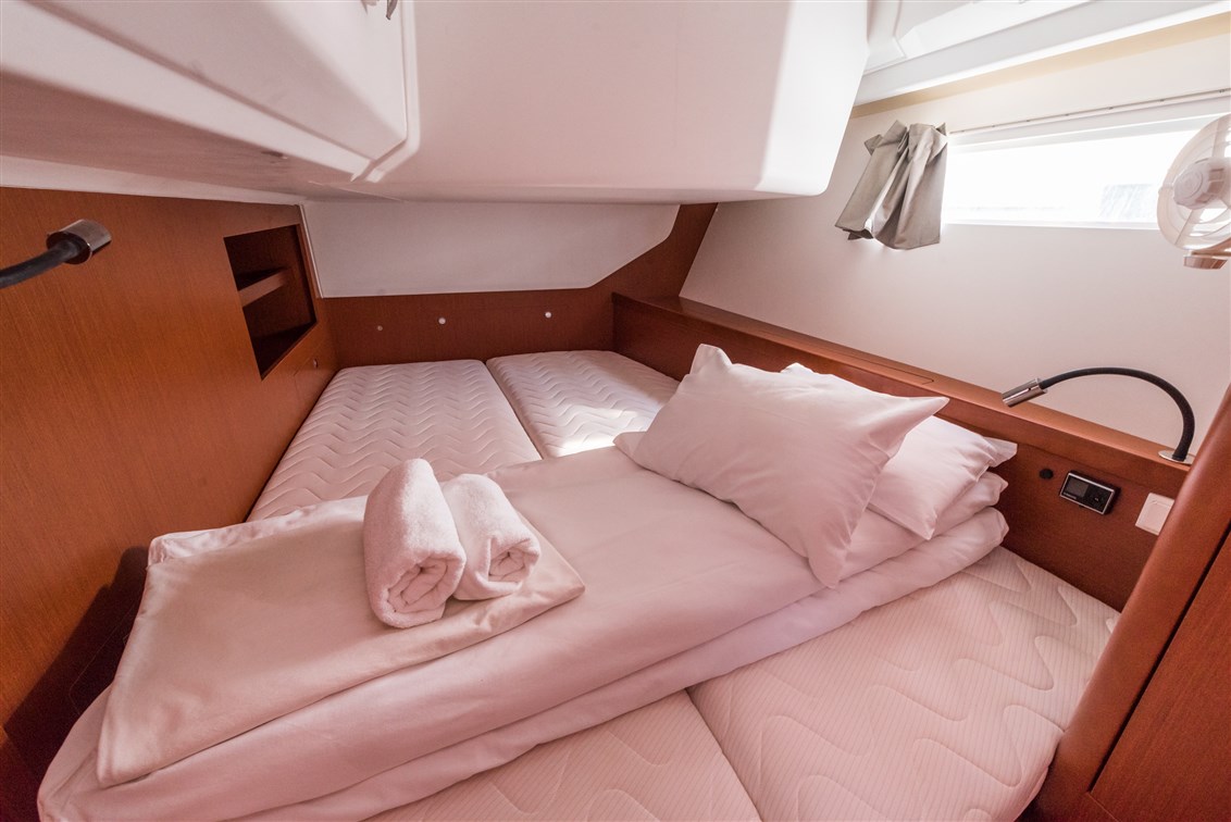 Oceanis 45 - 4 cab. — photo 30