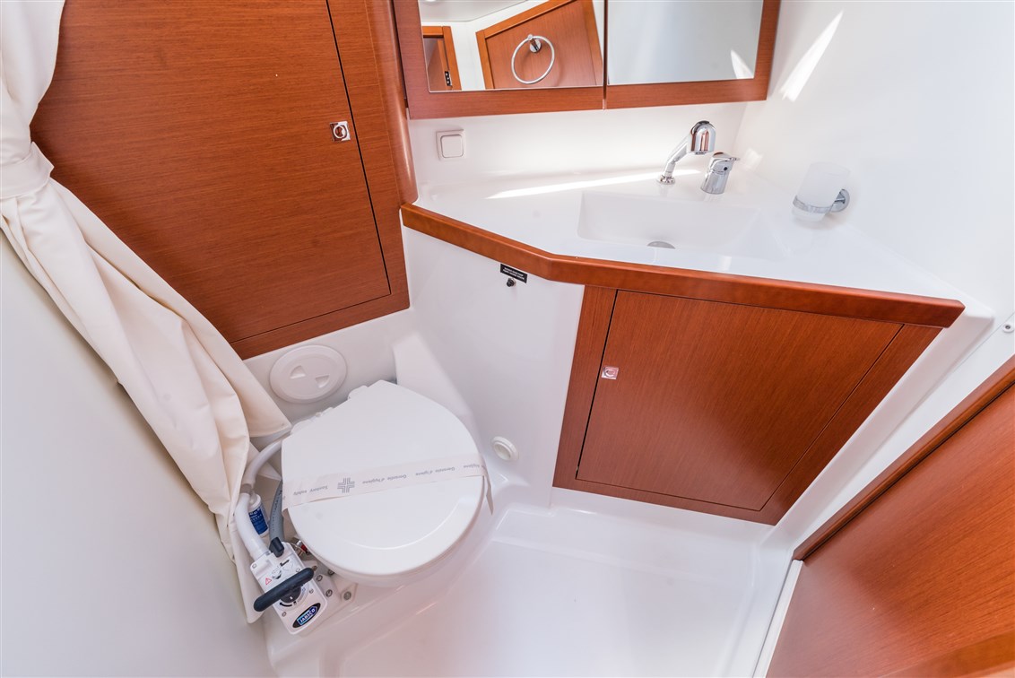Oceanis 45 - 4 cab. — photo 32