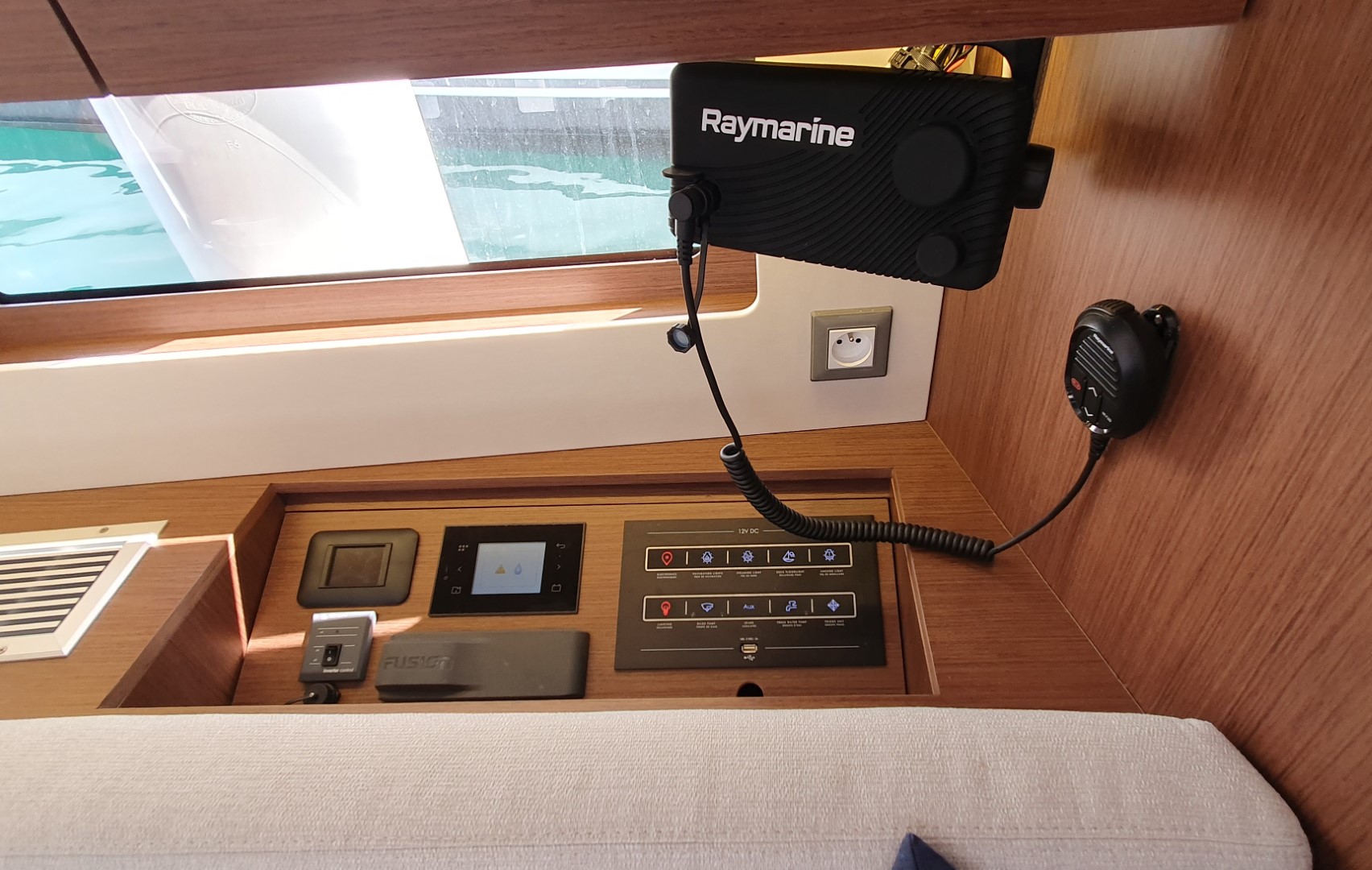 Oceanis 46.1 — photo 11
