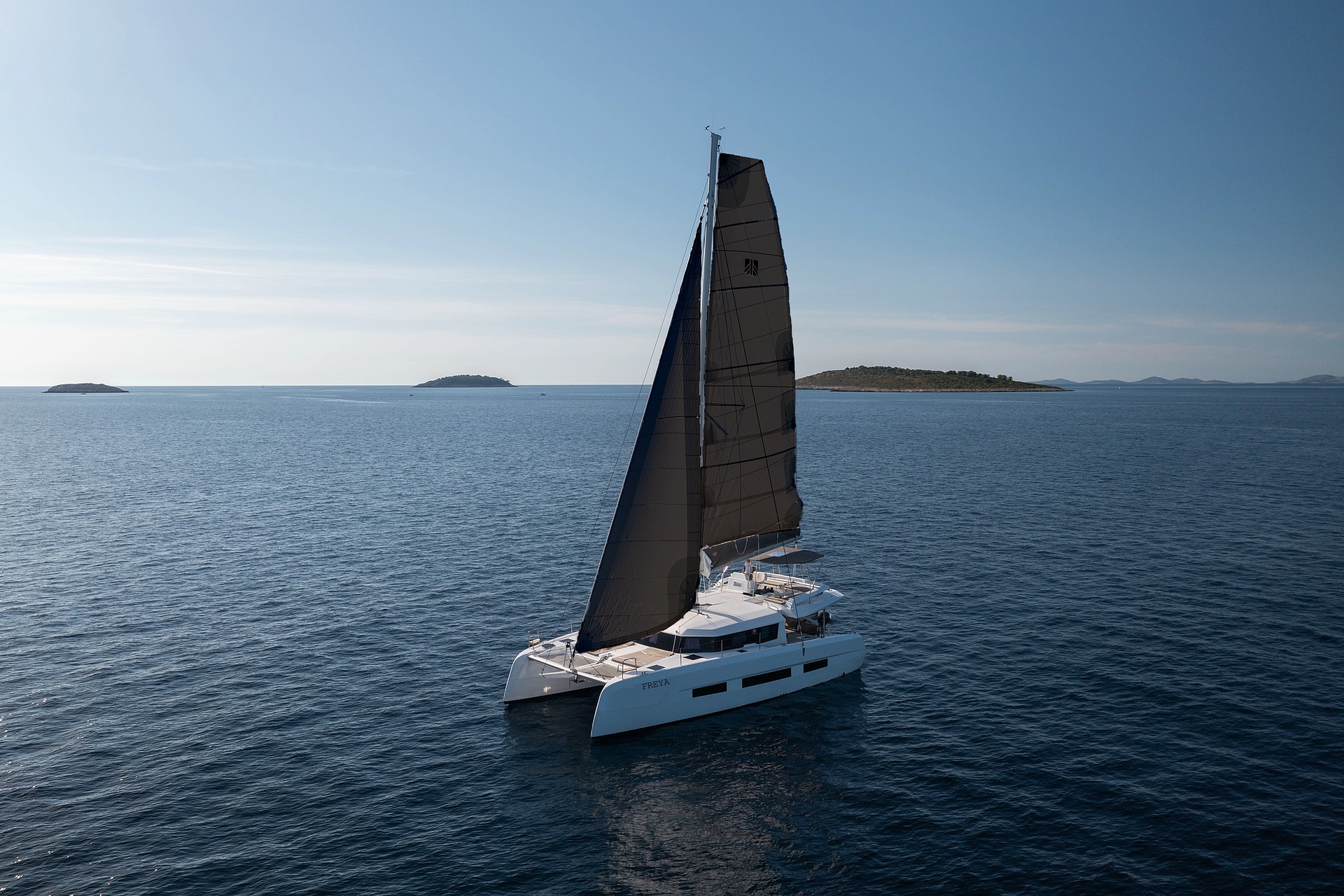 Dufour 48 Catamaran - 5 + 1 cab. — photo 1