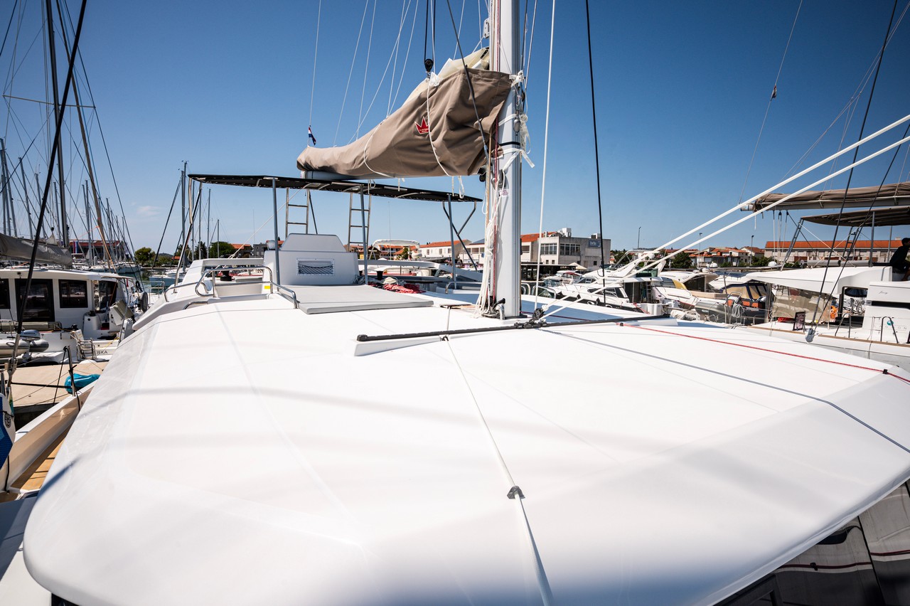 Dufour 48 Catamaran - 5 + 1 cab. — photo 6