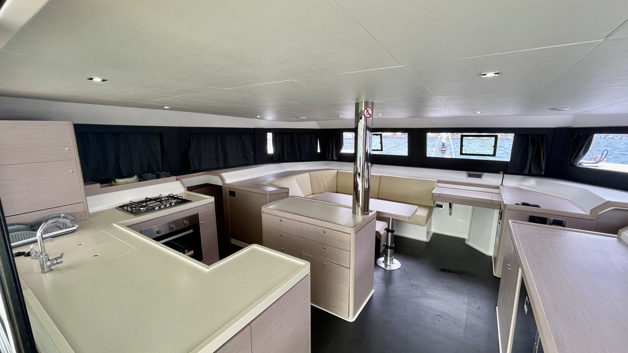 Dufour 48 Catamaran - 5 + 1 cab. — photo 19