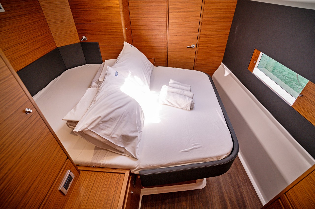Dufour 48 Catamaran - 5 + 1 cab. — photo 24