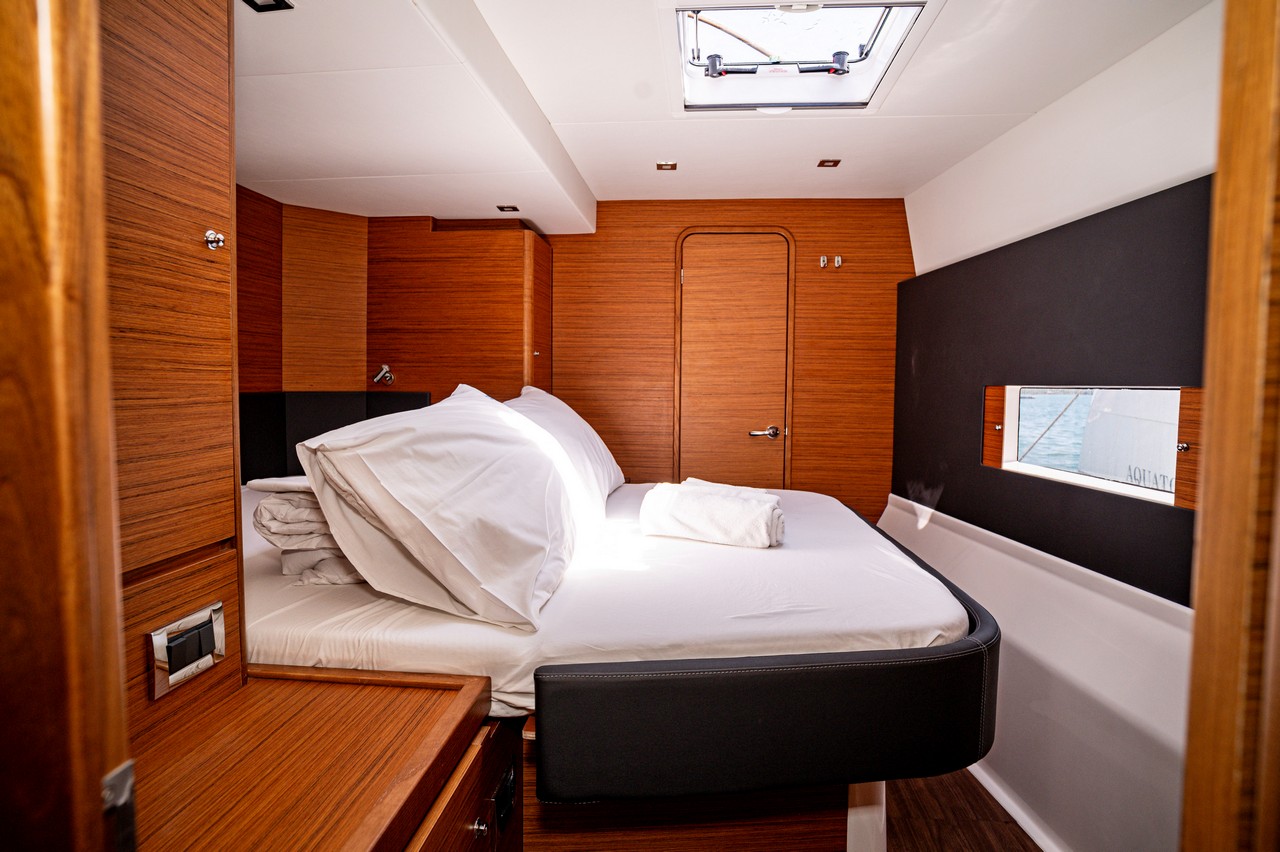 Dufour 48 Catamaran - 5 + 1 cab. — photo 25