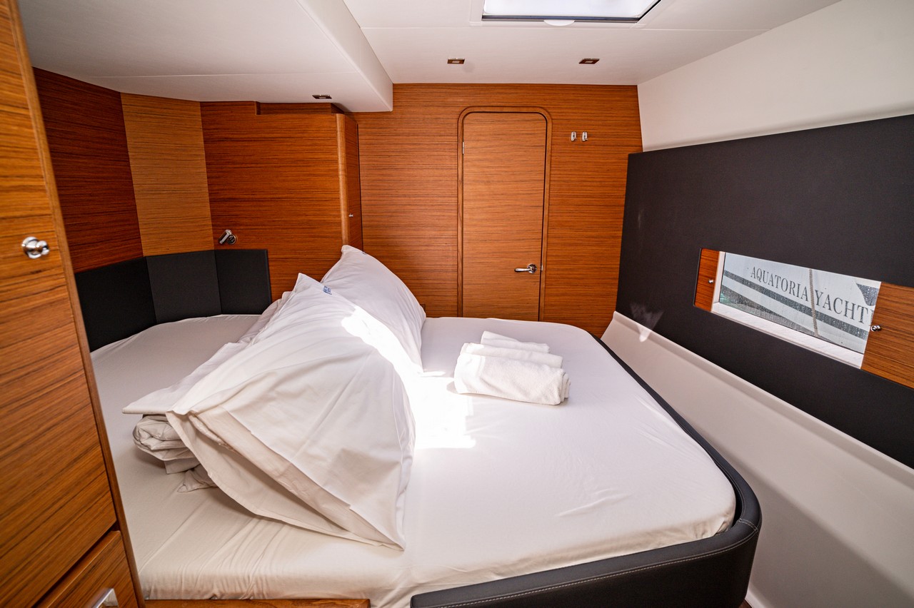 Dufour 48 Catamaran - 5 + 1 cab. — photo 26