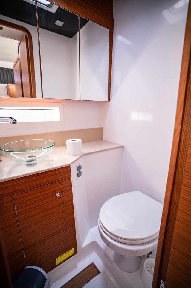 Dufour 48 Catamaran - 5 + 1 cab. — photo 33