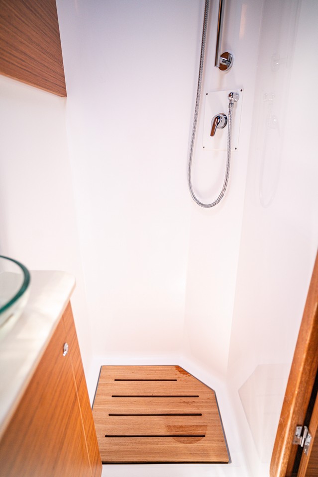 Dufour 48 Catamaran - 5 + 1 cab. — photo 37