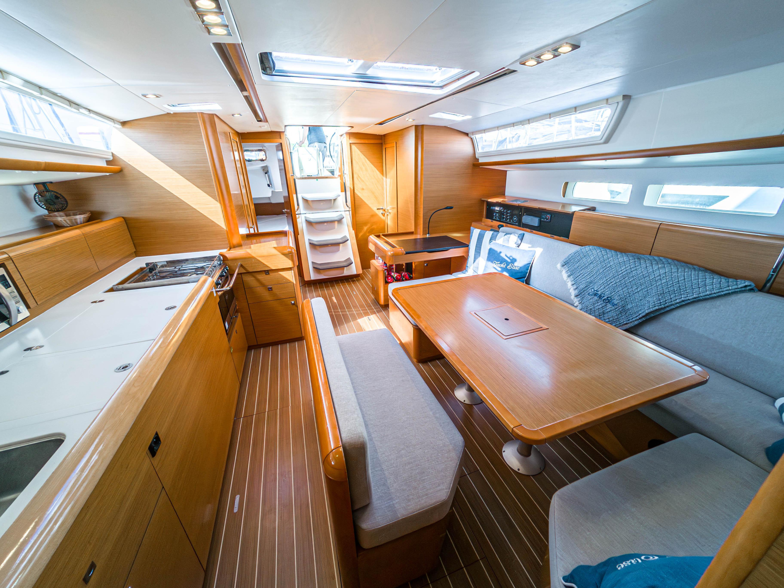 Sun Odyssey 519 - 5 cab. — photo 12