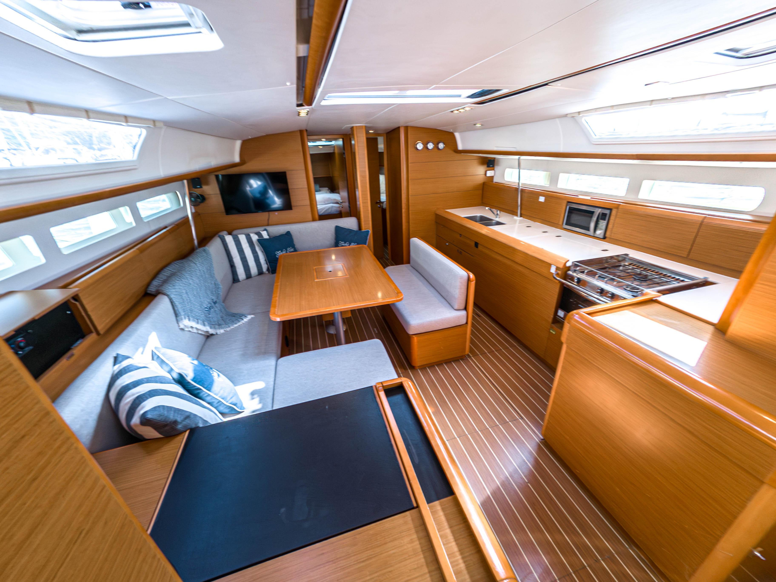 Sun Odyssey 519 - 5 cab. — photo 17