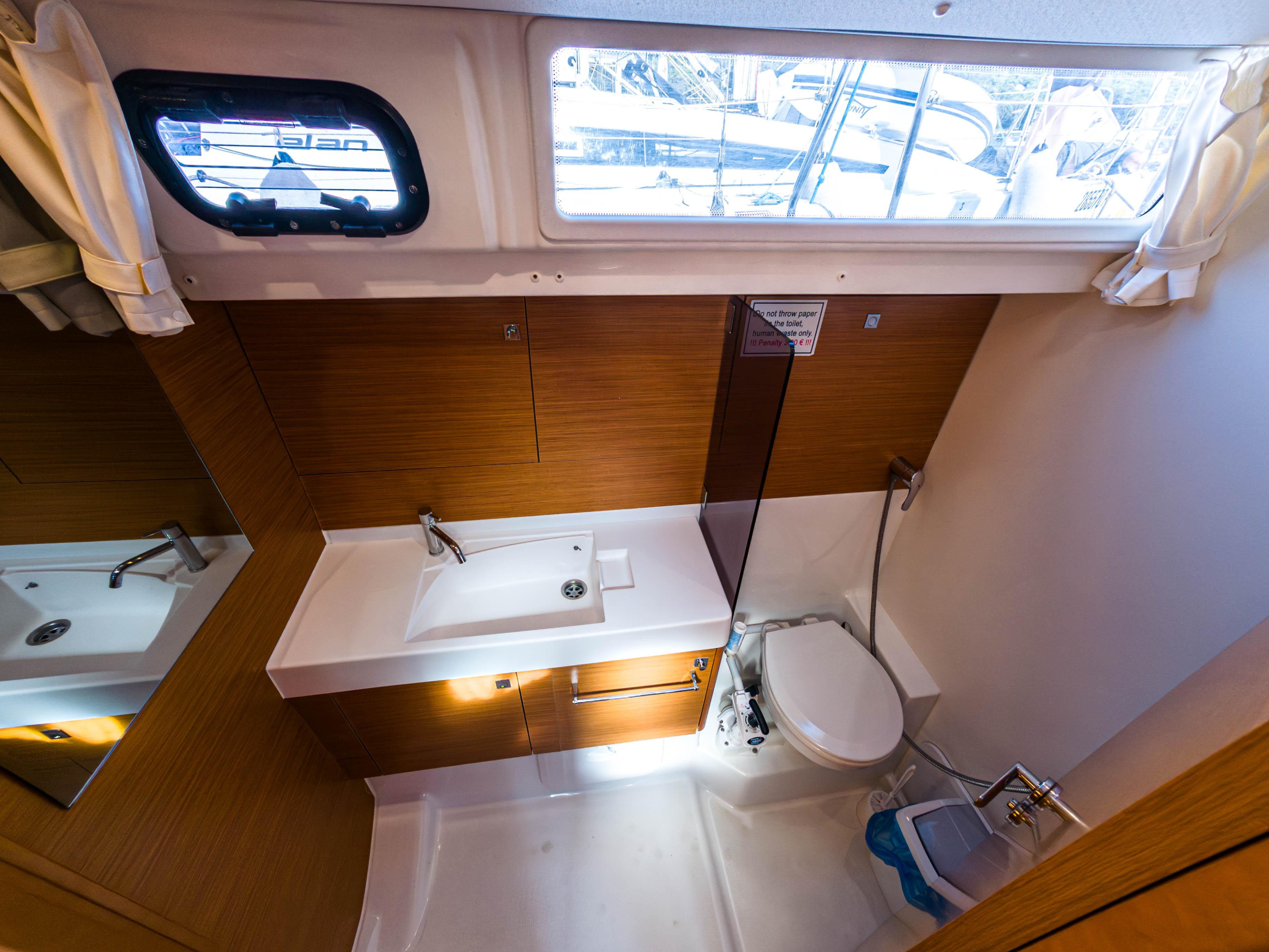 Sun Odyssey 519 - 5 cab. — photo 19