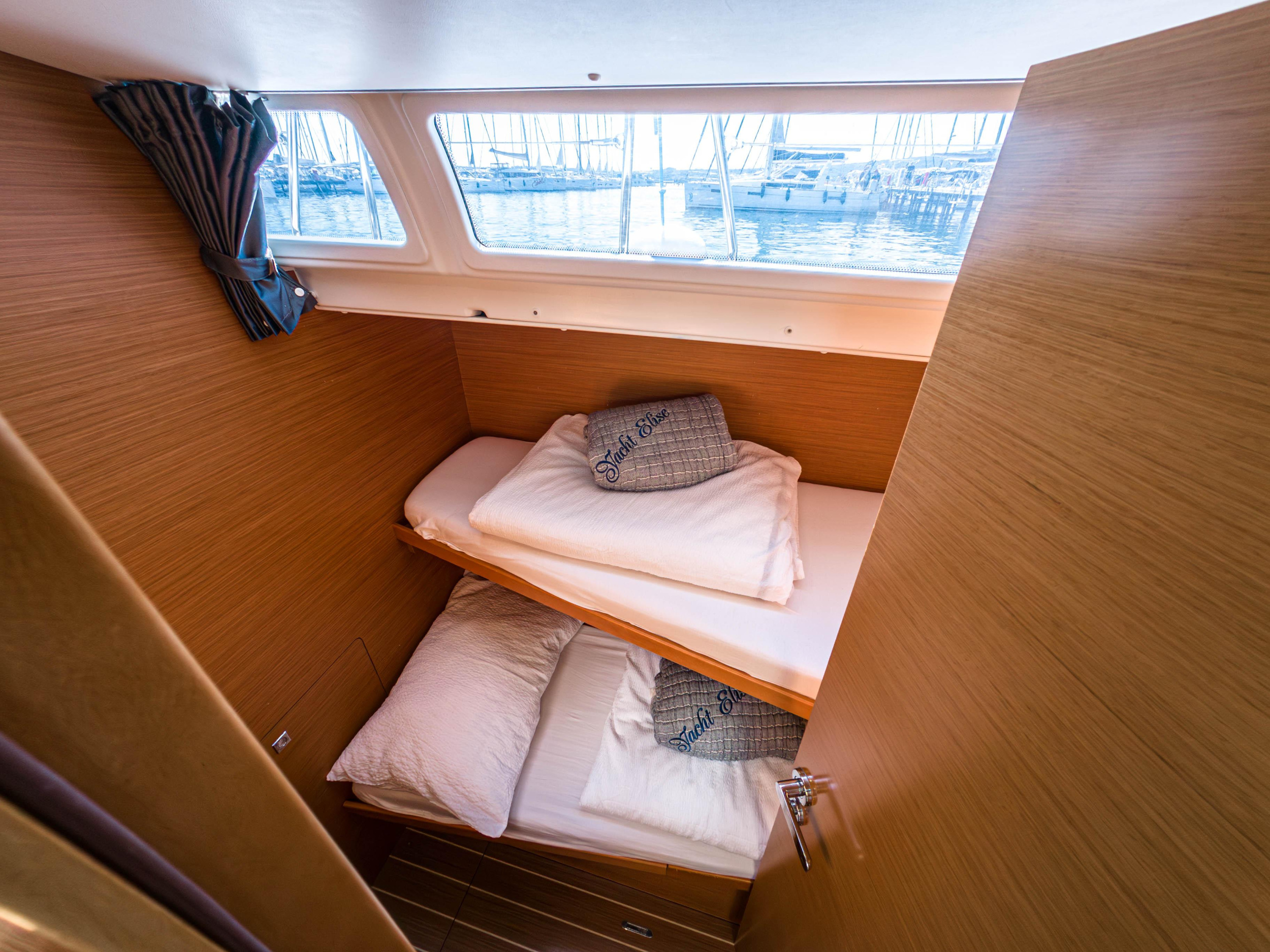 Sun Odyssey 519 - 5 cab. — photo 21